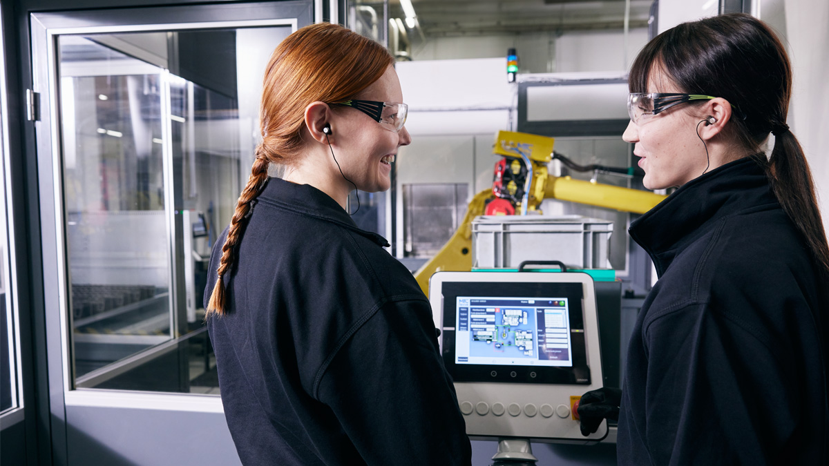 Sako employees working in production